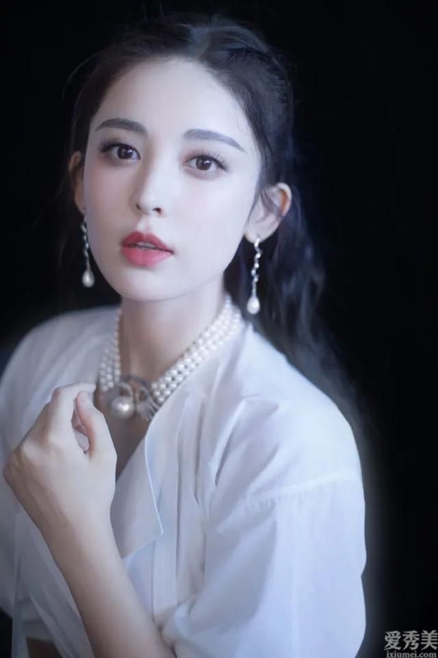 HeavenGaia中国风元素高端定制很美:墨笔画晕开禅味留白艺术,喝醉酒~
