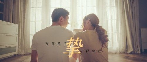 2020初春很流行穿的网纱裙,配搭这4双皮靴就够你美了!