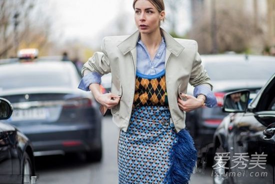 春天早中晚温度差大?急缺一件针织背心来解救!