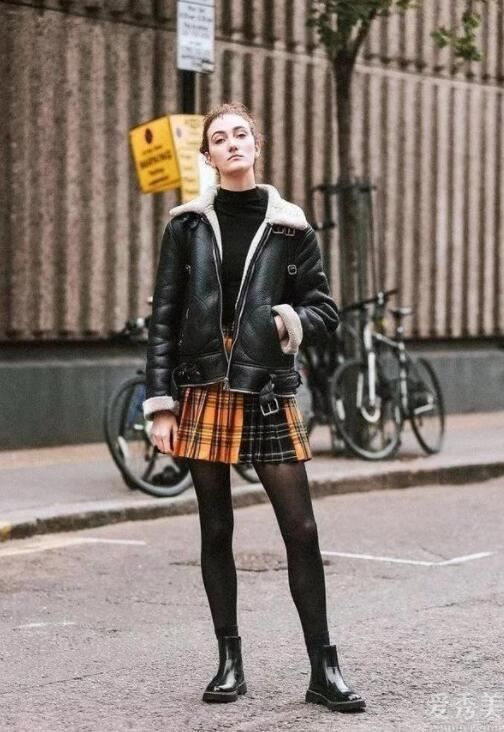 四十岁的女士不适合穿哪种衣服和裤子？