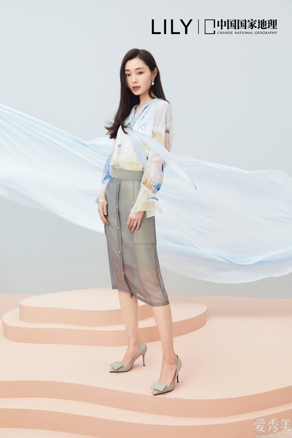 青山绿水稀世新认知--LILY商务接待服装携手并肩我国国家地理杂志发布全新升级协作系列产品
