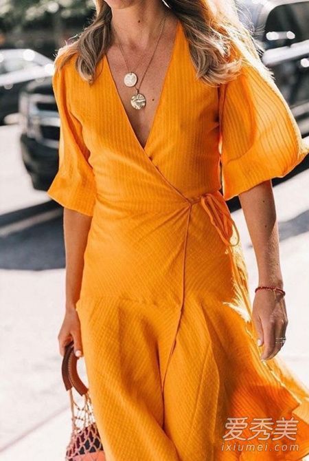 欧美国家红人夏天时尚街拍示范性 教你一秒入暑此后不做乌骚！