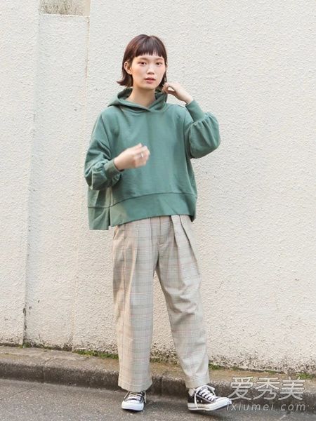 连绵阴雨也挡不住春天的脚步！3款单品打造不做作好感穿搭