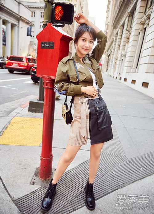 墨绿色衣服配白色怎么样 墨绿色衣服会显皮肤黑吗