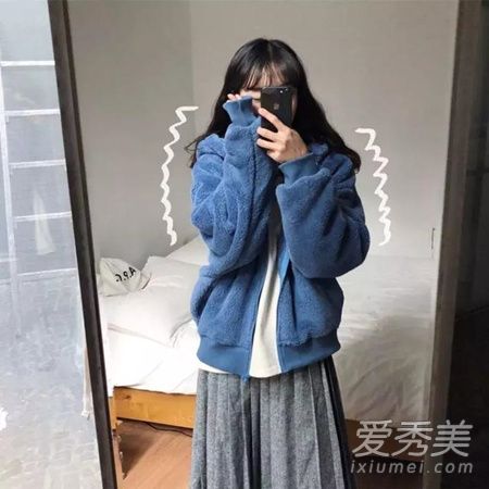 宽松毛衣搭配什么裙子 宽松的毛衣下身配什么