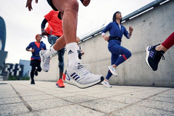 阿迪达斯发布ULTRABOOST 20限量跑鞋