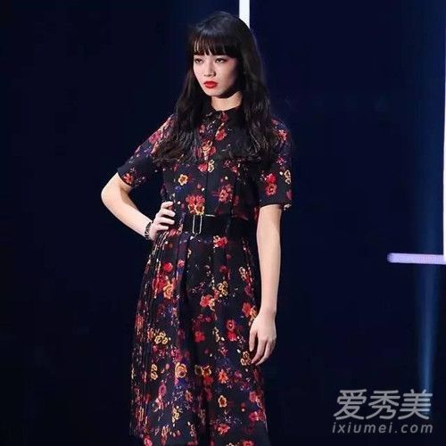 28岁穿什么风格的衣服好看 夏季复古风衣服搭配图片