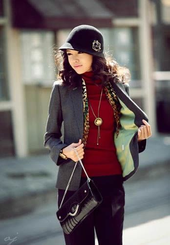 韩国小套装装扮工作场所的伊拉克工人