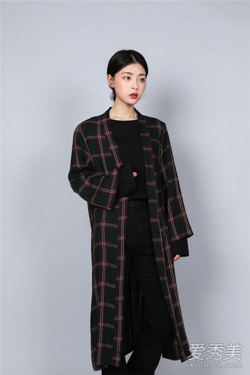格子裤子配什么上衣好看图片 韩系超人气格子穿搭法