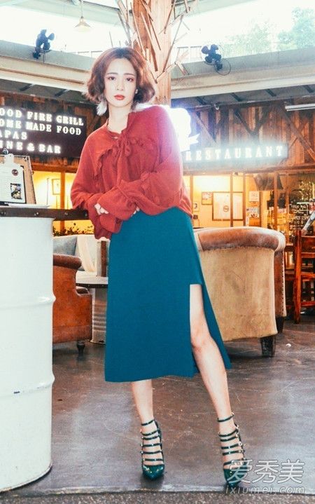 腿短的女生适合穿什么裙子 怎样穿裙子显腿长