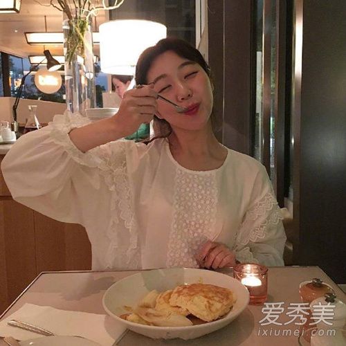 春季风衣里面穿什么好看 春季长外套配什么鞋子