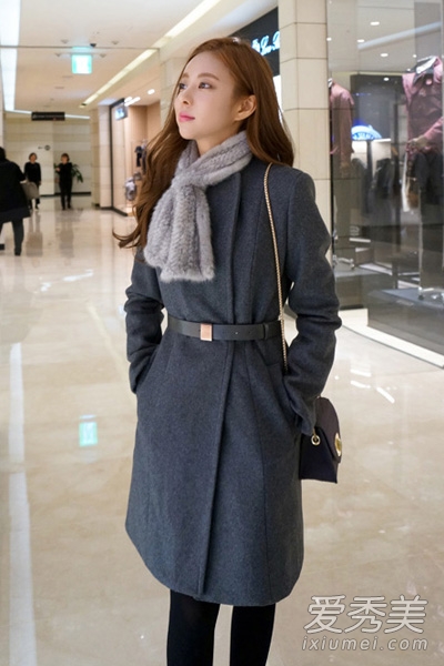 韩版大衣+围巾 时尚温暖显女人味