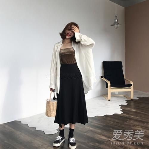 秋凉照样穿裙子 再加上校服裤就真的是满分了！