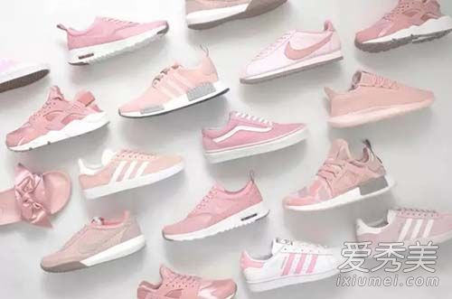粉红色的鞋子怎么搭配 小粉鞋搭配图片