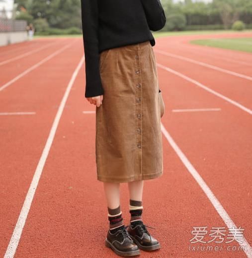 冬天矮個妹子這樣穿長裙 脫掉高跟鞋也是大長腿