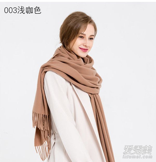白色羽绒服搭配什么颜色围巾 白色羽绒服搭配什么裤子