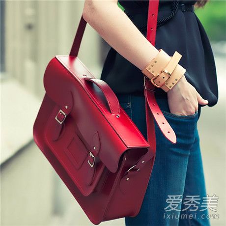 2018本命年穿红色好吗 这七款红色单品本命年开运必备