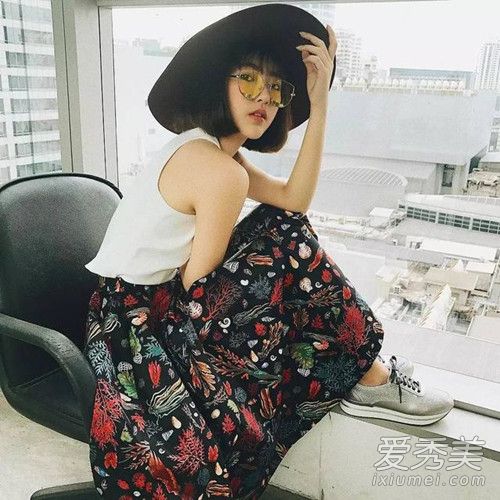 28岁穿什么风格的衣服好看 夏季复古风衣服搭配图片