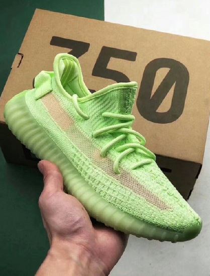 yeezy350荧光绿真假怎么分辨 yeezy350荧光绿真假