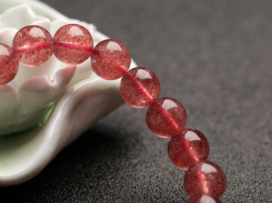 粉晶的功效与作用禁忌 粉晶和草莓晶的区别
