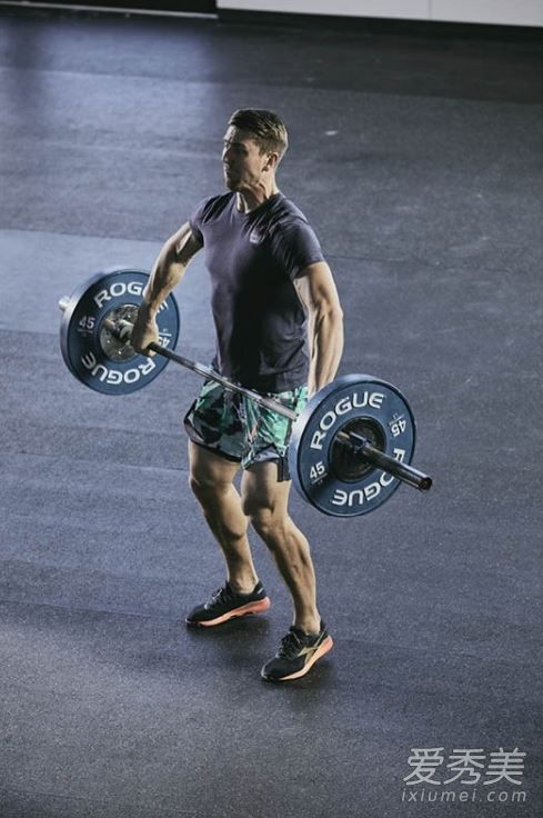 Reebok锐步全新配色CrossFit训练装备重磅出击，挑战自我尽现运动精神