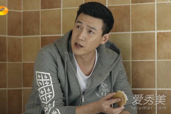 人民的名义中陆毅卫衣是什么牌子？陆毅同款卫衣多少钱？