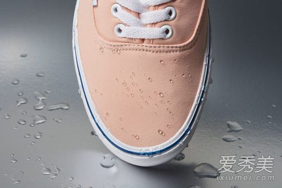 vans是什么品牌 vans新款帆布鞋多少钱