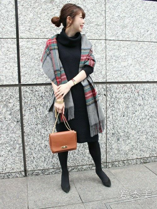 天冷也能睡到最后一刻 针织连衣裙穿搭秘诀 冬季穿搭图片