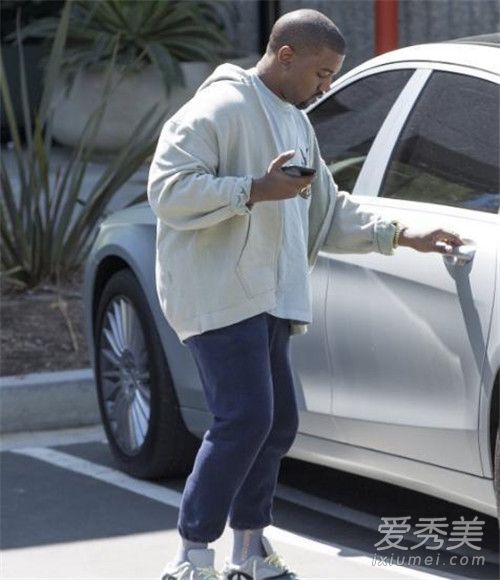 yeezy boost 700價格 yeezy boost 700搭配