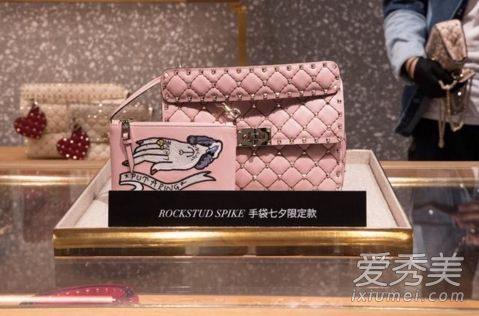 2017valentino七夕限定手袋官網多少錢 valentino七夕限定手袋在哪裏可以買