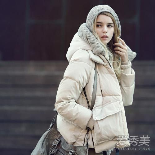 羽絨服洗完後羽絨成一團怎麼辦 羽絨服洗後怎麼變蓬鬆