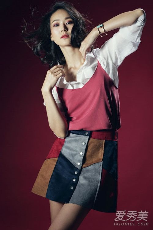 冬季色系穿搭 不可忽略的百搭红 服装搭配