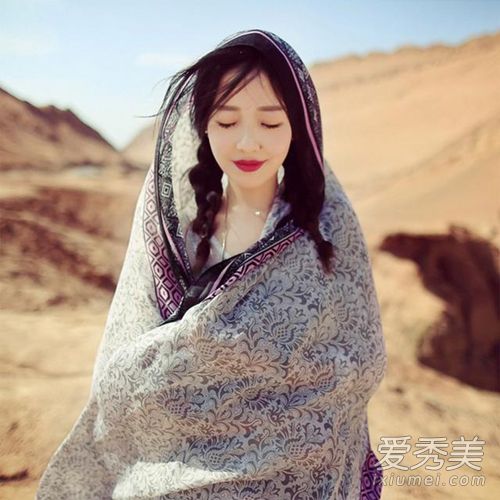 周冬雨荷叶边披肩是什么牌子 周冬雨同款披肩品牌