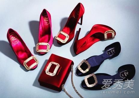 方媛郭富城今日大婚 方媛红色婚鞋是什么牌子多少钱