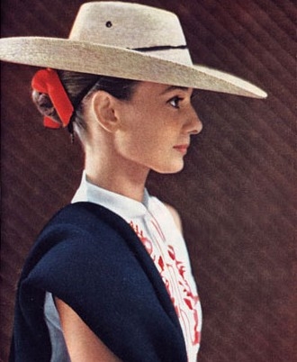 奥黛丽·赫本的时尚帽子秀