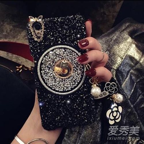 人民的名义欧阳菁手机壳是什么牌子 欧阳菁同款手机壳多少钱