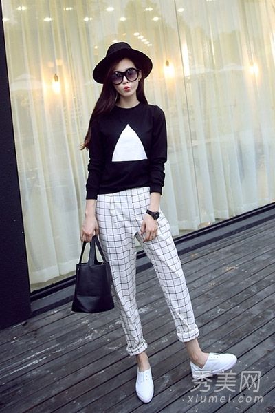 如何搭配8种高领连衣裙的穿着方式