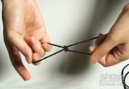 一字领怎么穿不会上滑 一字领不上滑小技巧