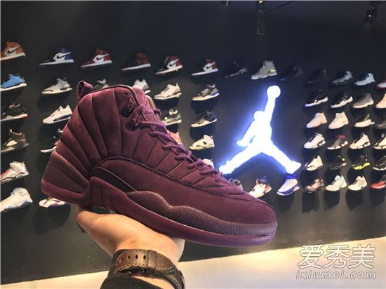 aj12酒紅掉色嗎 aj12酒紅怎麼看正品