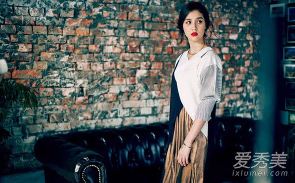 冬季金属色正流行 学好这些让你美的不同 服装搭配 金属色服装穿搭