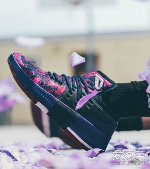 adidas dame3新配色多少钱 阿迪达斯利拉德三代花城玫瑰价格