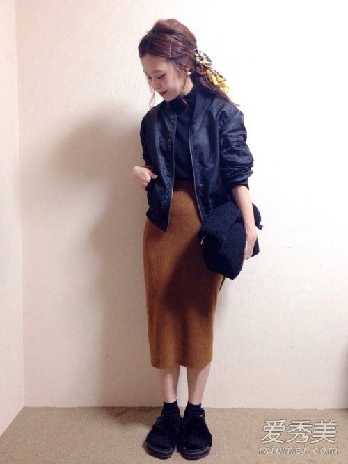 飞行员夹克 袖子就是要长一点才时尚 流行穿搭图片 时尚搭配