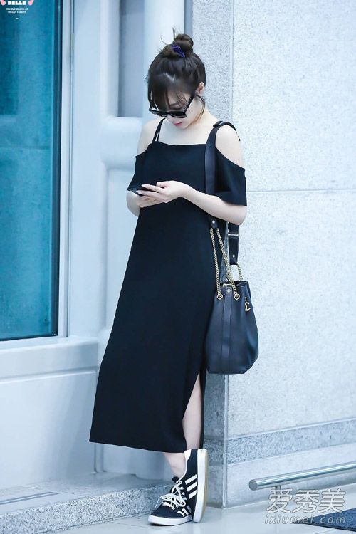 夏天白色穿腻了 试试优雅小黑裙 黑色连衣裙夏装