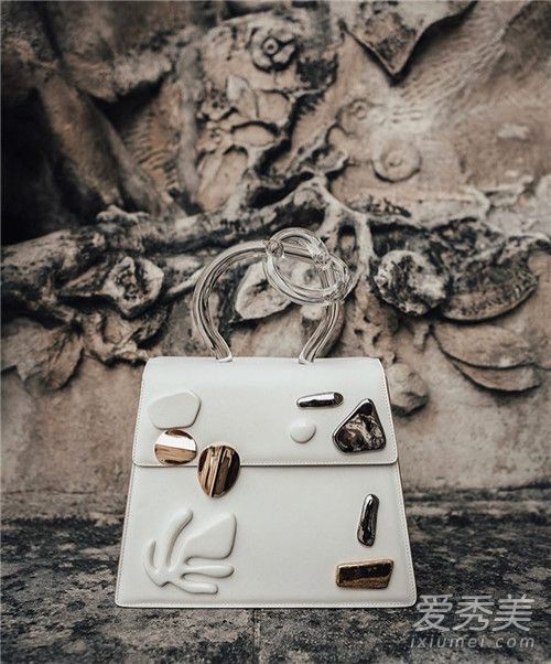 让这只包包成为你的风格代名词：意大利设计品牌benedetta bruzziches