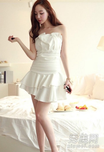 夏季必备流行单品 唯美白色连衣裙