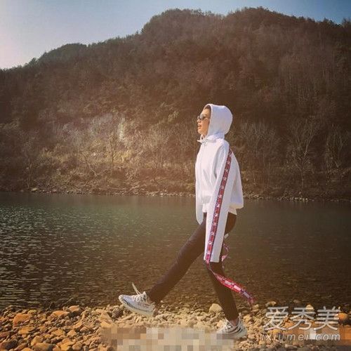 yeezy是什么牌子是谁设计的 adidas yeezy新款现货价格