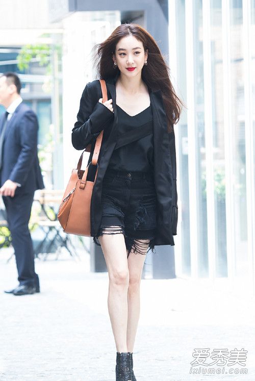 风衣and小西装 韩国女星率先穿上了 韩国女星穿衣搭配
