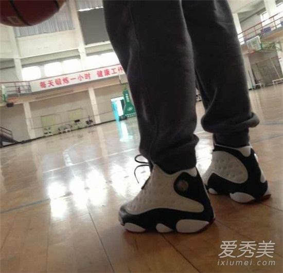 aj13伯爵正品多少錢 aj13伯爵上腳圖男生