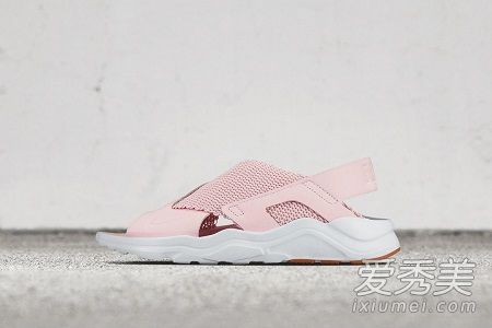 nike huarache羅馬風涼鞋多少錢 耐克羅馬風涼鞋怎麼樣