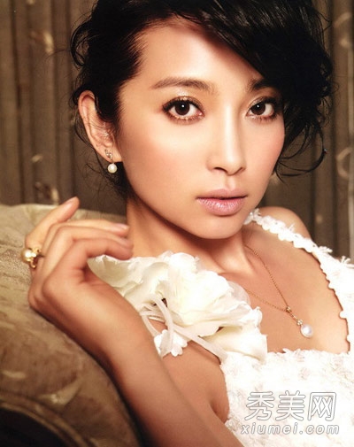 七夕范爷杨幂婚纱PK 难掩恨嫁女儿心